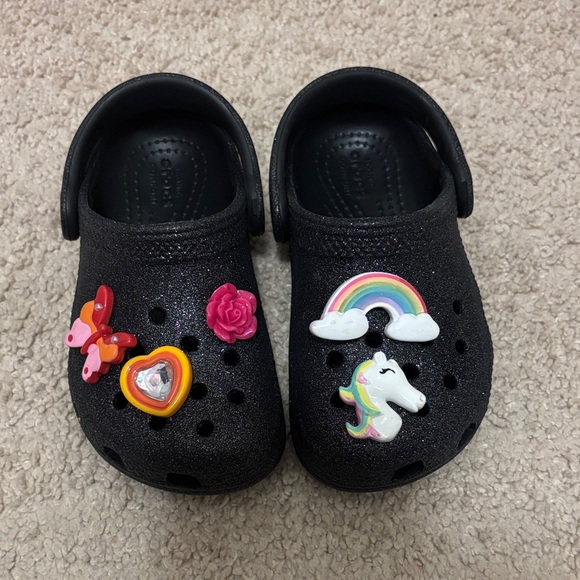 CROCS Kids Black Glitter Sandals with Charms - Picture 2 of 8